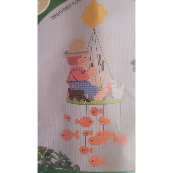 Leisure Arts Canvas Capers Gone Fishin' Mobile 3D #134 Needlepoint Kit Plastic - Picture 2 of 4